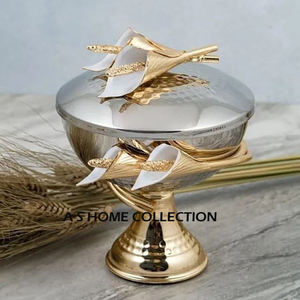 Cuenco decorativo de acero inoxidable y aluminio de estilo moderno, pulido brillante, dos tamaños diferentes, mango de flor dorada para el hogar - Product Image 4