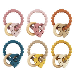 2026 Venta al por mayor, nueva llegada, mordedor de bebé adorable, suave, sin BPA, anillo de madera de grado alimenticio con juguetes de silicona para la dentición del bebé - Product Image 2
