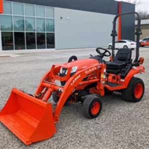 รถแทรกเตอร์ล้อ Kubota BX1880 มือสองสำหรับฟาร์ม พร้อมส่วนประกอบหลัก เช่น เครื่องยนต์และเกียร์ - Product Image 1