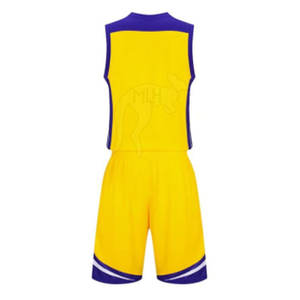 Uniforme de basket-ball d'été respirant pour hommes, fabriqué au Pakistan, grande taille, personnalisé, uni, 100% polyester, prix bas - Product Image 3
