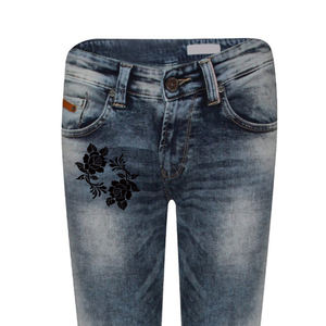 Pantalon en denim sérigraphié respirant de haute qualité, couleur personnalisée, pour femmes, toile droite à taille moyenne - Product Image 4