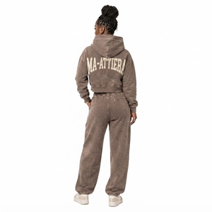 Conjunto de Sudadera Corta con Capucha y Pantalones Anchos de Felpa de Algodón con Lavado Ácido para Mujer, Estilo Urbano, Venta al por Mayor OEM - Product Image 2