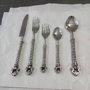 Equipo de cocina y juego de cubiertos de acero inoxidable utilizados en cenas, fiestas, bodas, etc. - Product Image 1