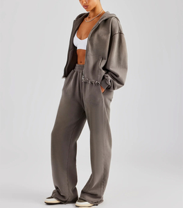 Conjunto de 2 piezas para correr y sudadera de manga larga con logotipo personalizado para mujer, conjunto de chándal corto con cremallera y Sudadera con capucha al por mayor para mujer - Product Image 5