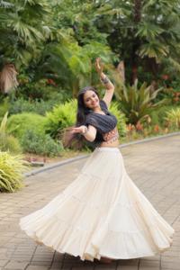 Neues Designer Readymade Cotton <span class=keywords><strong>Navratri</strong></span> Lehenga <span class=keywords><strong>Choli</strong></span> <span class=keywords><strong>Set</strong></span> mit Leheriya-Druck arbeiten zum Großhandels preis aus Indien erhältlich - Product Image 4