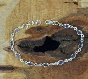 Bracelet en améthyste, argent 925, réglable, pierre précieuse, pierre de naissance de février, fait à la main, élégant, cadeau unique pour femmes - Product Image 1