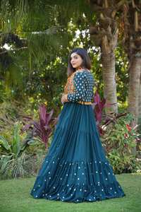 ROBE DE TRAVAIL À BRODERIE GEORGETTE LOURDE AVEC BRODERIE LOURDE DUPATTA - Product Image 4