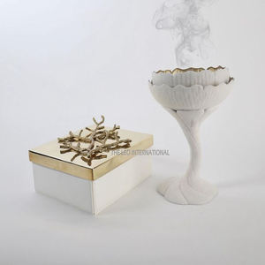 Porte-encens Design moderne Métal Doré Fini Feuille Design Moyen-Orient Chaud Métal Style Bukhoor Brûleur d'encens - Product Image 4