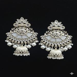 Hermosos Pendientes Kundan de Primera Calidad para Mujer, Pendientes Tradicionales Indios Ideales para Bodas, Fiestas y Eventos Festivos - Product Image 1