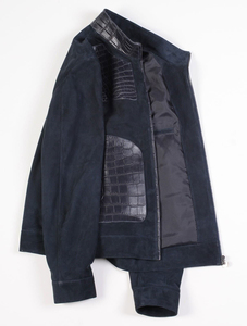 Veste en cuir de motard en maille de luxe inspirée du design vintage d'hiver, avec fermeture éclair en cachemire et soie sur le panneau avant, en toile noire - Product Image 4