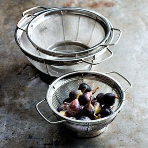 Eco-Friendly Fine Mesh Stainless Steel Round Metal Colander Sturdy Base for Straining <b>Pasta</b> Rice Vegetables Fruits - Product Image 5