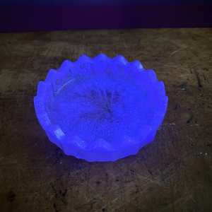 Cenicero cuadrado de diseño moderno logotipo de Color personalizado recién llegado Cenicero de madera y resina epoxi portátil para interiores y exteriores - Product Image 5