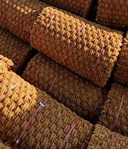 Alfombrilla de fibra de coco tejida a mano de alta resistencia para entradas comerciales y áreas de alto tráfico con opción de tamaño personalizado | Ms Shyn Tran - Product Image 1