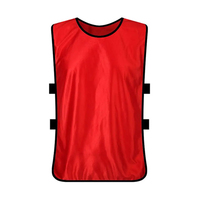 Penjualan Panas Set Rompi & Kaus Latihan Olahraga Ringan Berbahan Jaring Kustom, Cepat Kering, Dapat Dibalik, untuk Bola Basket, Sepak Bola, dan Futsal