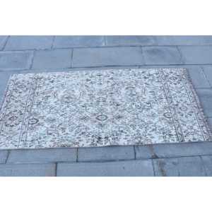 Tapis turc vintage écologique, petit modèle 2,5x5,4 pi (75x165 cm), tapis en laine patchwork blanc avec envers en latex pour salle à manger - Product Image 4