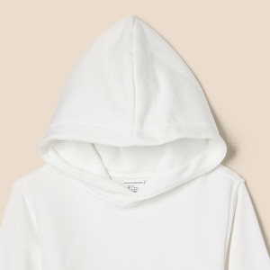 Fabricante de conjuntos de sudaderas con capucha y pantalones cortos para hombre de primera calidad que Crea elegantes trajes de dos piezas con telas cómodas y atractivo moderno - Product Image 3