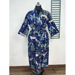 Kimono long en coton Kantha Reine pour femme, veste décontractée d'été, vert pastel, tissu tissé doux Affe Tier - Product Image 1
