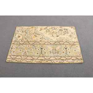 Alfombra Turca Vintage Pequeña de 1.8x2.8 pies, Alfombra de Lana con Estampado Animal Amarillo y Azul - Product Image 2