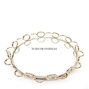 Bandeja de espejo de forma redonda enmarcada de diseñador único chapado en oro de metal de primera calidad para dulces y chocolates que sirven desde la India - Product Image 2