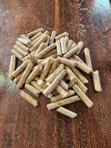 Granulés de bois à vendre Carburant de chauffage propre et fiable Granulés de bois de qualité supérieure en stock - Product Image 3