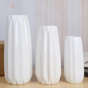 Jarrón de cerámica moderno y sencillo estilo origami, muy vendido, para decoración del hogar. - Product Image 6