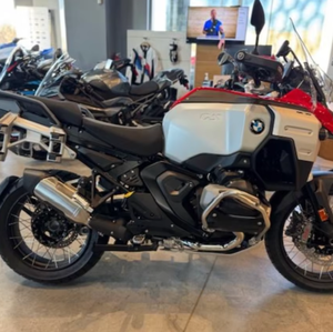 Motocicleta/Scooter R1300 GS Adventure 2026 Económica en Subasta, 1,300cc, 145hp, 7,750rpm, Lista para Envío Inmediato - Product Image 1