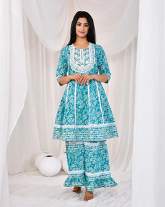 Contemporary Women's Kurti And Pant Set Made From Blue Crepe Silk Featuring <b>White</b> <b>Lace</b> Perfect For Formal And Casual Occasions - Product Image 6