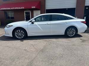 Toyota Avalon XLE AWD 2021 con Asientos de Cuero, Techo Panorámico y Transmisión Automática - Product Image 3