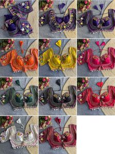 Blusa nupcial de seda italiana con bordado pesado y elegante diseño Latkan blusa Sari abierta con espalda acolchada para uso de boda - Product Image 6