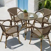 Ensemble de table et chaises de salle à manger en rotin et bois massif de luxe, design industriel, mobilier commercial pour hôtel, restaurant, extérieur