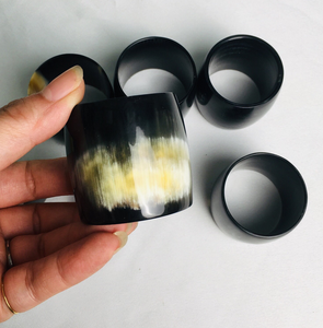 Anillos de servilleta de cuerno de búfalo hechos a mano de excelente calidad anillo de servilleta de cuerno Natural negro Simple precio más bajo - Product Image 1