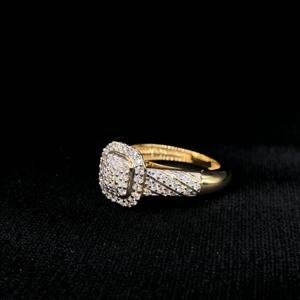 Impresionante anillo de oro y diamantes, una hermosa pieza de joyería de piedras preciosas - Product Image 3