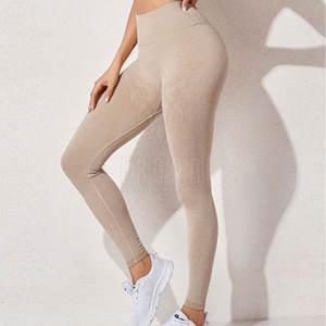 Vêtements de fitness pour femmes à motif solide à la mode les plus vendus ensemble d'entraînement de yoga à prix raisonnable disponible en ligne - Product Image 3