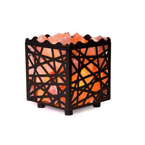 Fabricant Maison Offre Spéciale Lampe moderne sculptée à la main en sel naturel de l'Himalaya avec base en acier Style panier décoratif pour la maison OEM - Product Image 4