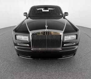 Wish 2022, Sedán de Lujo de Tamaño Completo, Usado, Volante a la Izquierda, Automático, Interior de Cuero, Color Oscuro, Neumáticos R18, Opciones de Gasolina y Eléctrico - Product Image 4