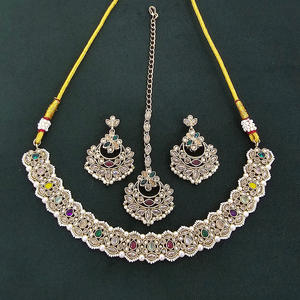 ชุดสร้อยคอไข่มุกแบบโบราณดีไซน์เนอร์พร้อมเครื่องประดับแฟชั่นประดับเพชรแนวเจ้าหญิงตัดพร้อมชุบโลหะสำหรับผู้หญิง - Product Image 1