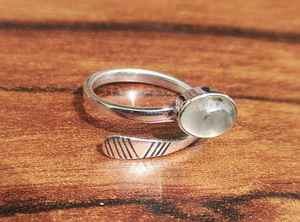 แหวนพรีไนต์สีเขียวธรรมชาติทำด้วยมือเครื่องประดับอัญมณี925เงินแท้สำหรับออกแบบของขวัญคริสต์มาสที่หรูหรา - Product Image 6