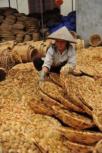 Vgreen Handmade Embroidery Water Hyacinth Weave Storage <b>Basket</b> with Handles New Design Best Selling Item - Product Image 4