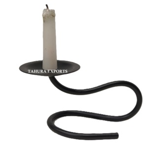 Bougeoir à chandelier unique luxueux avec finition brillante et accents noirs améliorant l'éclat et le style des chambres haut de gamme - Product Image 6