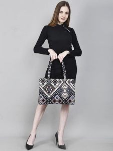 Bolsas de Yute natural impresas personalizadas reutilizables 100% con asas duraderas Calidad superior Sacos de lona de lujo perfectos para uso diario - Product Image 2