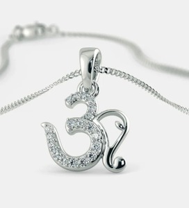 Hermoso colgante de moissanita blanco personalizado con dije de plata de ley Chapado en diamante para hombres y mujeres estilo de moda - Product Image 1