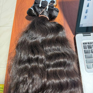 Vente en gros d'extensions de cheveux humains bouclés indiens birmans bruts non traités Vendeur direct en vrac vrais cheveux de couleur naturelle - Product Image 1