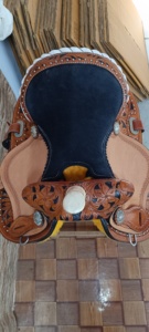 Selle de cheval de course occidentale anglaise de haute qualité, en cuir premium, fabriquée à la main, durable, confortable, avec éléments en bois, fibre de verre et plastique. - Product Image 3