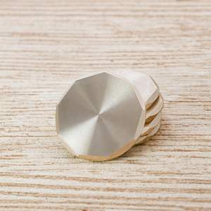 Latón Borde biselado Espacios en blanco Moneda Etiquetas en blanco Resistente 3mm de espesor para grabado y estampado a mano Estilo americano en origen - Product Image 4