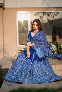 FashionHarbour vente en gros de style Bollywood Bandhani impression numérique Lehenga Choli vêtements ethniques indiens bon marché pour les femmes - Product Image 3