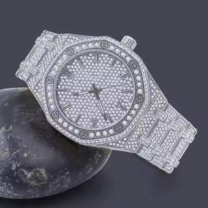 Reloj Unisex de Edición Limitada de Cuarzo, Estilo Hip Hop, Deportivo y de Moda, Completamente Cubierto de Cristales de Diamantes Simulados de Cristal y Acero Inoxidable - Product Image 1