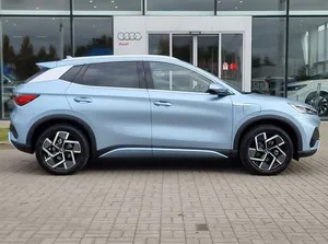 2024 B Y D Y-u-a-n P-l-u-s Standard Range I vehículo eléctrico de bajo kilometraje y precio asequible en stock listo para su envío - Product Image 2