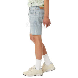 Service OEM Vente en gros Shorts en jean personnalisés pour hommes Nouvelle arrivée Shorts en jean respirants pour hommes avec marque privée - Product Image 4