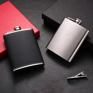 กระติกน้ำสแตนเลสแบบพกพาพกพาพกพาพกพามีสไตล์ใส่ไวน์วิสกี้หรือเหล้าเหมาะสำหรับการตั้งแคมป์และกิจกรรมกลางแจ้ง - Product Image 3