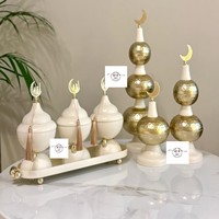 Lanterne de sol élégante en acier gris avec motif découpé pour la décoration de table de fête pour les célébrations du Ramadan, de l'Aïd et du Hajj